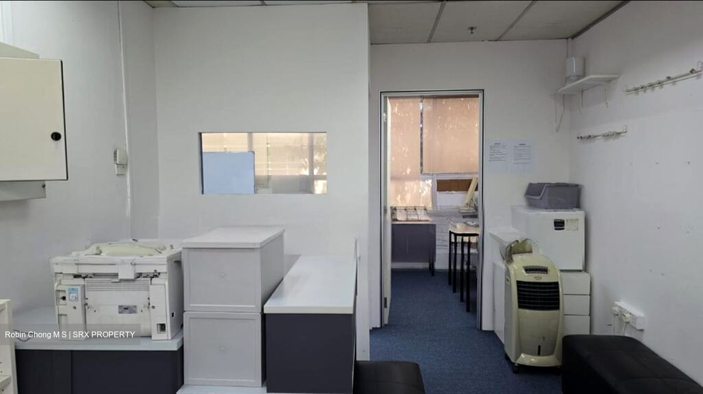 North Bridge Centre (D7), Office #504944921
